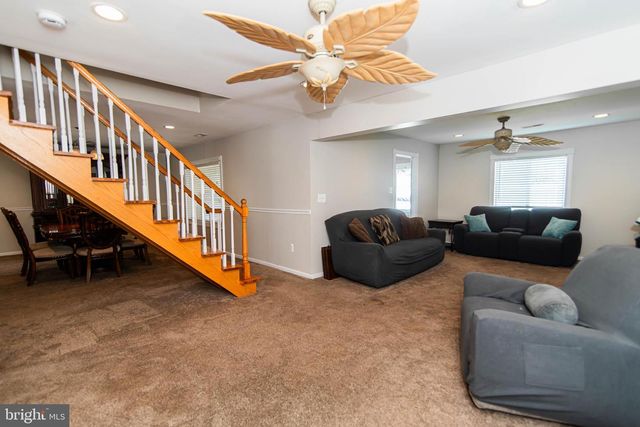 142 ELDERBERRY DR, Levittown, PA 19054