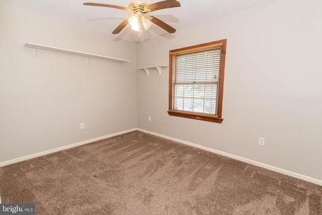 142 ELDERBERRY DR, Levittown, PA 19054