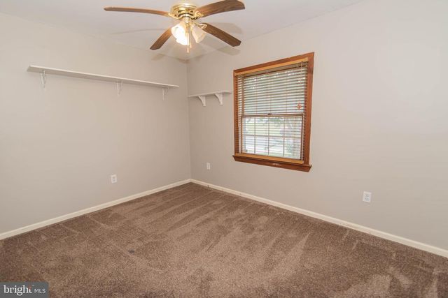 142 ELDERBERRY DR, Levittown, PA 19054