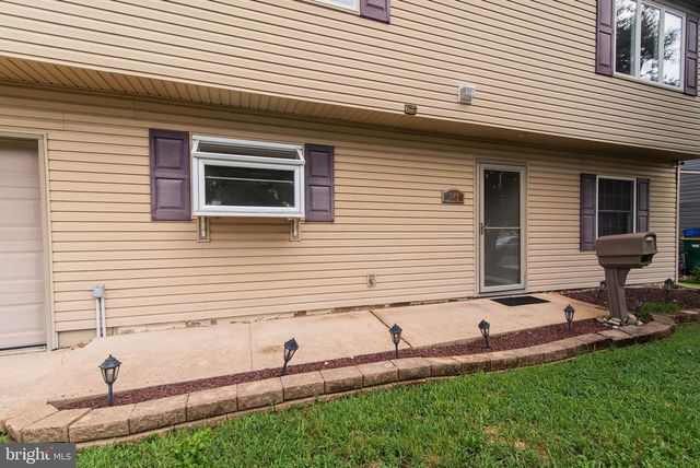 142 ELDERBERRY DR, Levittown, PA 19054