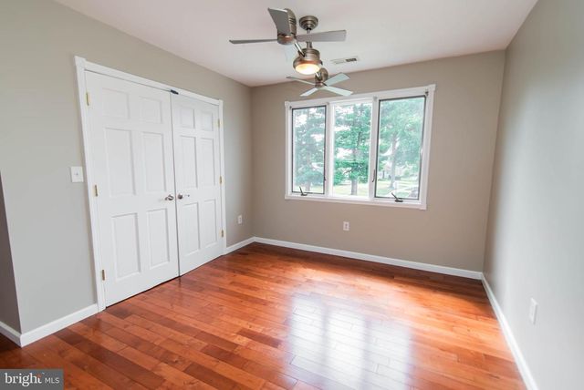 142 ELDERBERRY DR, Levittown, PA 19054