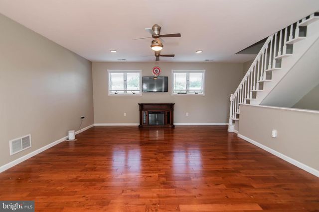 142 ELDERBERRY DR, Levittown, PA 19054