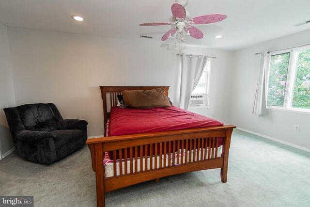 142 ELDERBERRY DR, Levittown, PA 19054