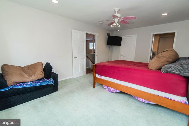 142 ELDERBERRY DR, Levittown, PA 19054