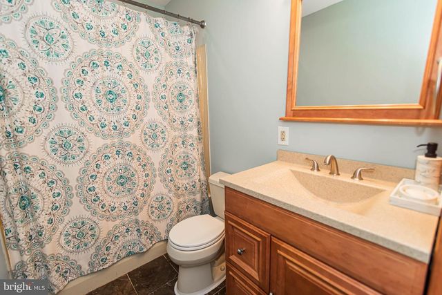 142 ELDERBERRY DR, Levittown, PA 19054