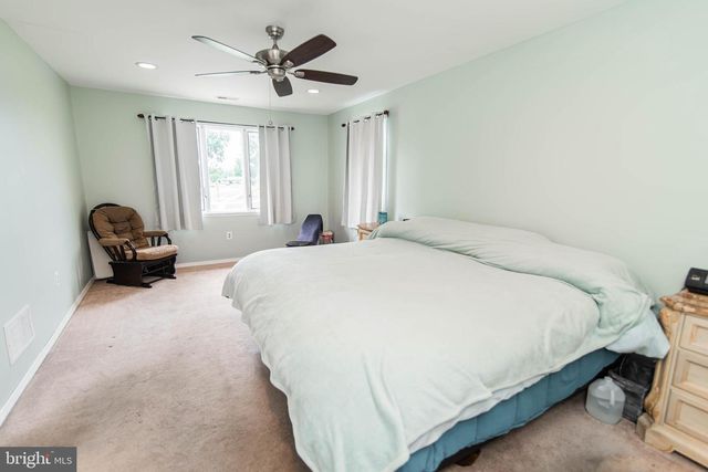 142 ELDERBERRY DR, Levittown, PA 19054