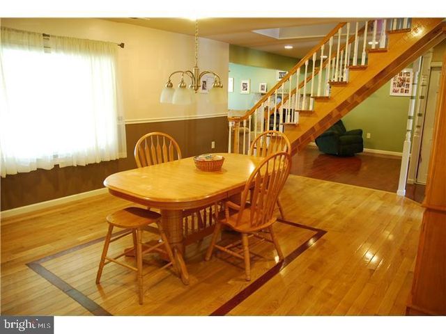142 ELDERBERRY DR, Levittown, PA 19054