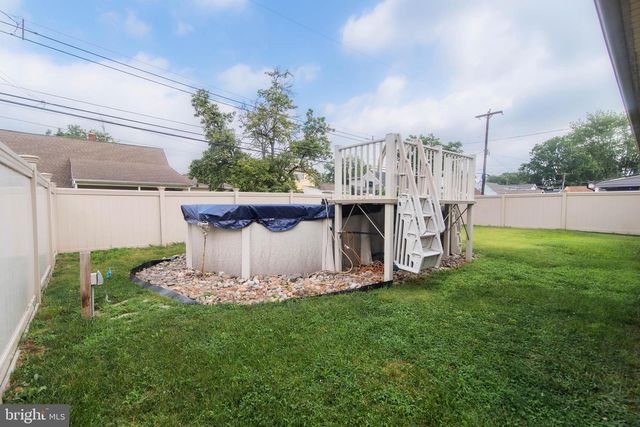 142 ELDERBERRY DR, Levittown, PA 19054