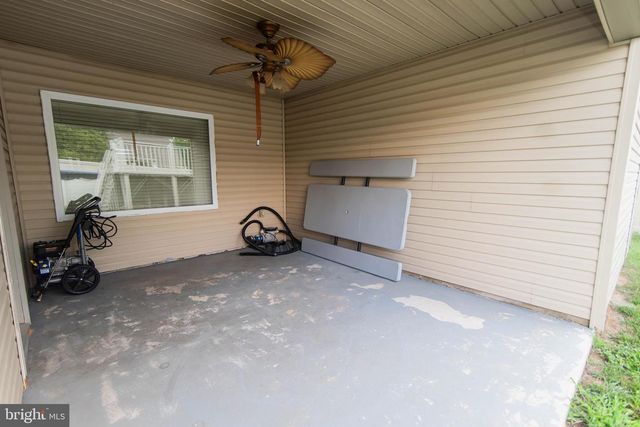 142 ELDERBERRY DR, Levittown, PA 19054