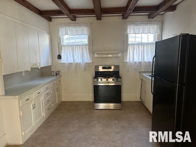 221 E ADAMS Street, Taylorville, IL 62568