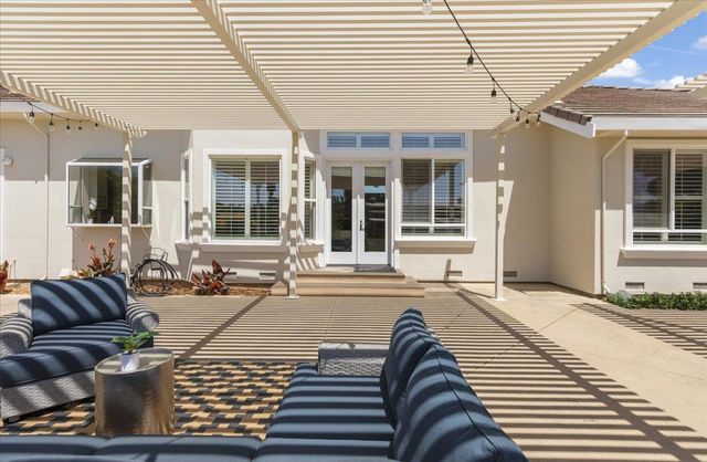 10531 Korn Lane, Gilroy, CA 95020