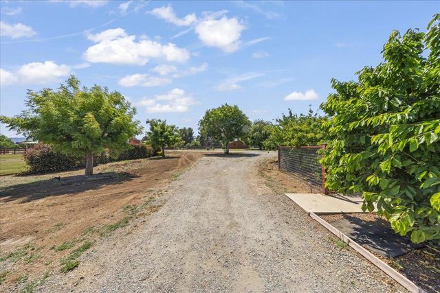 10531 Korn Lane, Gilroy, CA 95020