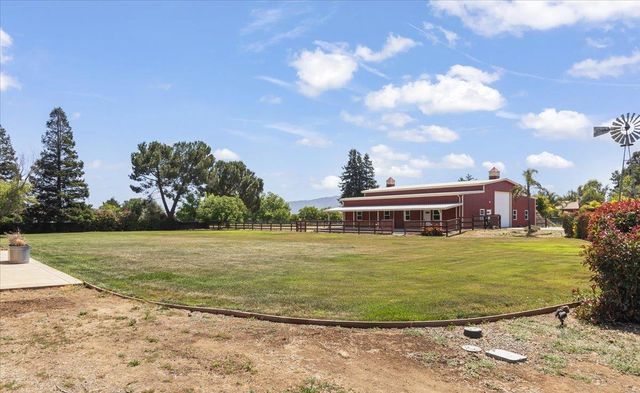 10531 Korn Lane, Gilroy, CA 95020