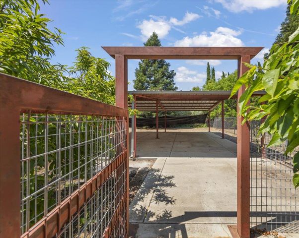 10531 Korn Lane, Gilroy, CA 95020