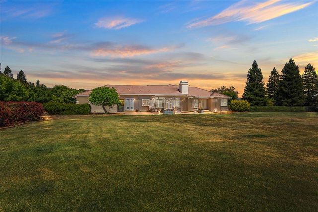 10531 Korn Lane, Gilroy, CA 95020