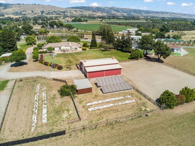 10531 Korn Lane, Gilroy, CA 95020