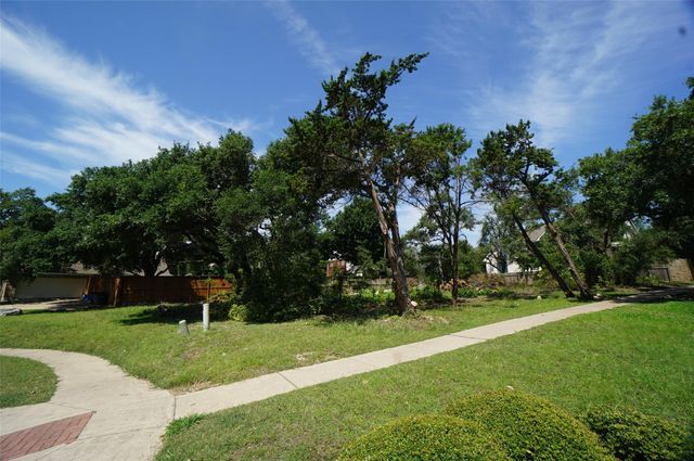 6631 LOST HORIZON DR, Austin, TX 78759