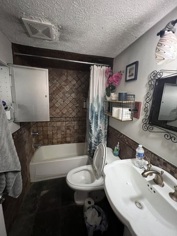 744 W Main St, Watertown, TN 37184