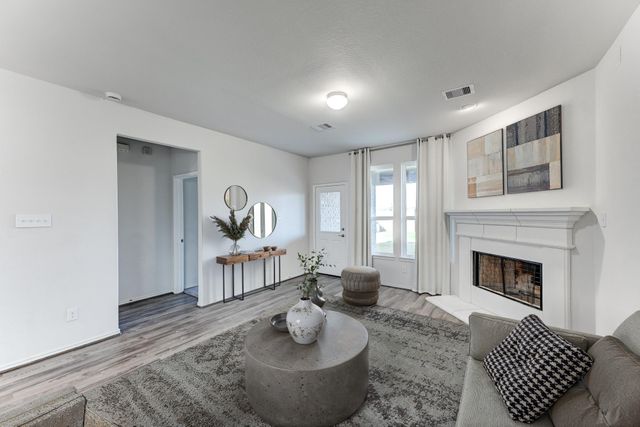 7458 Sunlit Harbor Drive, Cypress, TX 77433