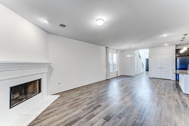7458 Sunlit Harbor Drive, Cypress, TX 77433