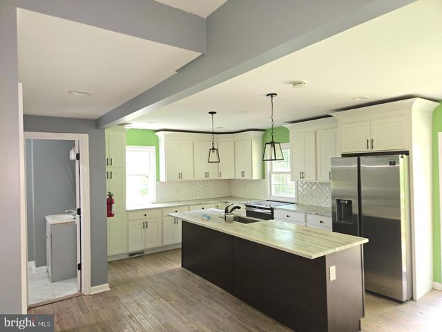 159 RAILROAD AVE, Franklinville, NJ 08322