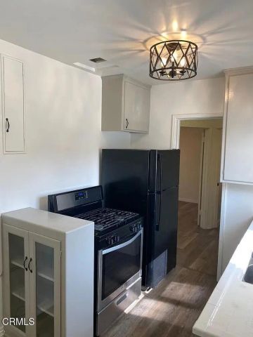 1424 E Wilson Avenue A, Glendale, CA 91206