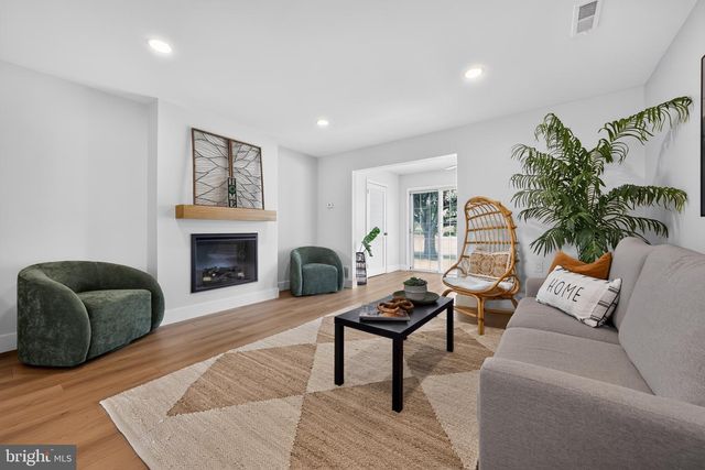 83 EDDYSTONE WAY, Mount Laurel, NJ 08054