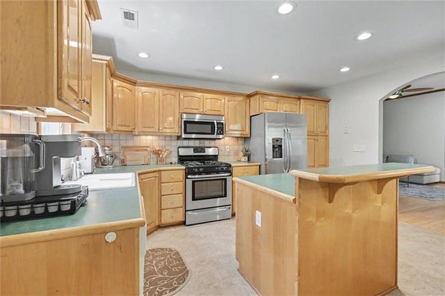 544 Bently Drive, Lawrence, KS 66049