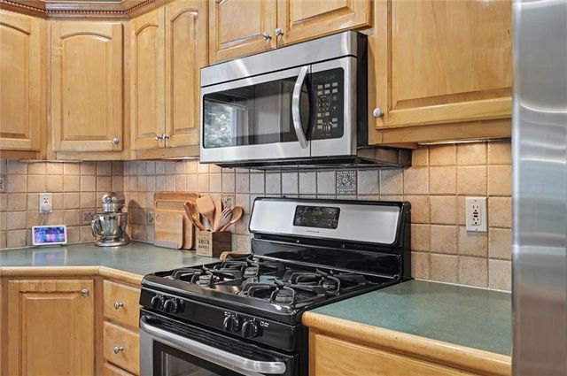 544 Bently Drive, Lawrence, KS 66049