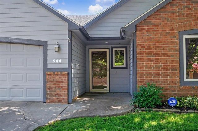 544 Bently Drive, Lawrence, KS 66049