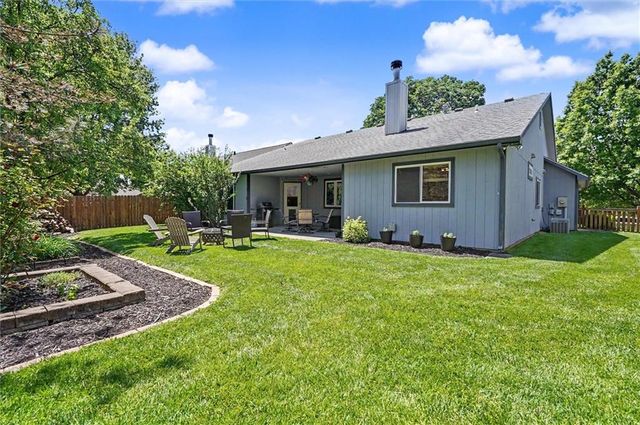 544 Bently Drive, Lawrence, KS 66049