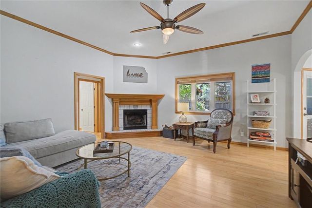 544 Bently Drive, Lawrence, KS 66049