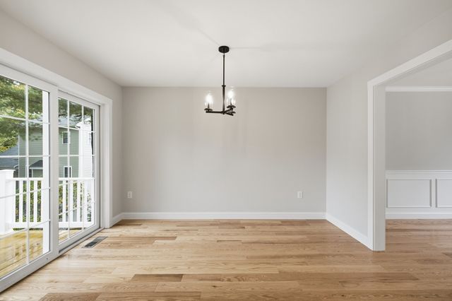 11 Hutchins Circle, Lynnfield, MA 01940