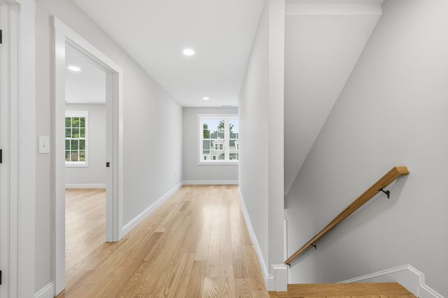 11 Hutchins Circle, Lynnfield, MA 01940