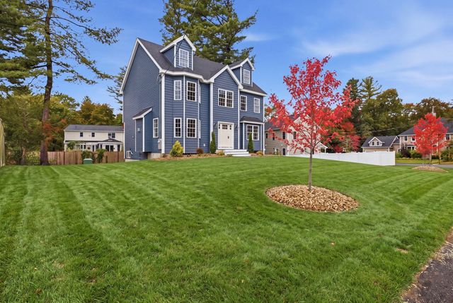 11 Hutchins Circle, Lynnfield, MA 01940