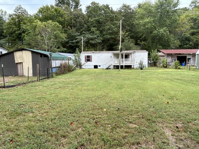 161 Longbranch Rd, Hohenwald, TN 38462