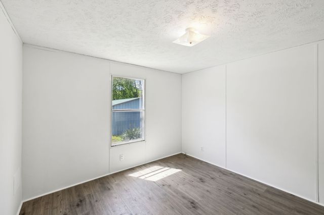 161 Longbranch Rd, Hohenwald, TN 38462