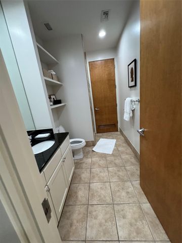 800 W 5th ST 701, Austin, TX 78703