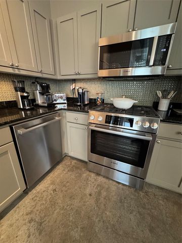800 W 5th ST 701, Austin, TX 78703