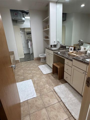 800 W 5th ST 701, Austin, TX 78703