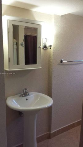 7368 SW 82nd St E113, Miami, FL 33143