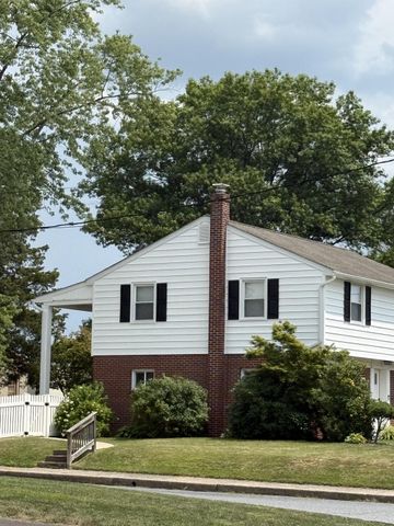 203 PENN AVE, Souderton, PA 18964