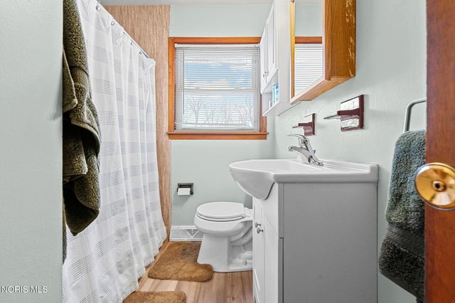 245 Edinborough Drive, Findlay, OH 45840