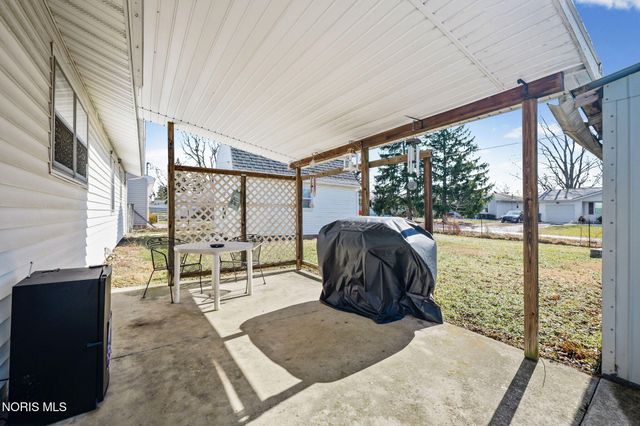 245 Edinborough Drive, Findlay, OH 45840