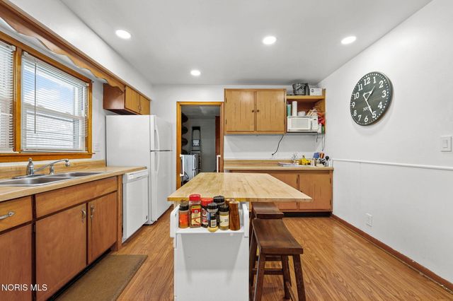 245 Edinborough Drive, Findlay, OH 45840