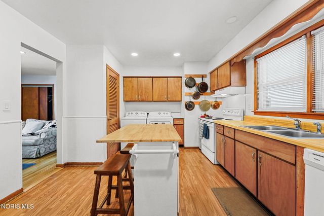 245 Edinborough Drive, Findlay, OH 45840