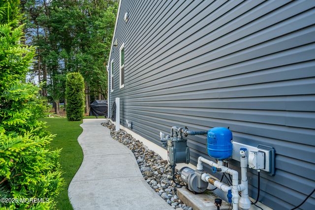 75 Whitmore Drive, Berkeley, NJ 08721