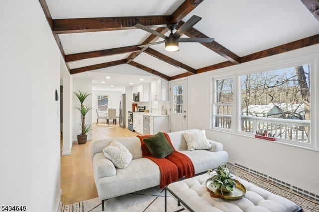 13 Cliffside Ter, Vernon Twp., NJ 07461