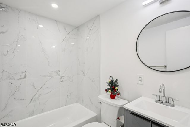 13 Cliffside Ter, Vernon Twp., NJ 07461