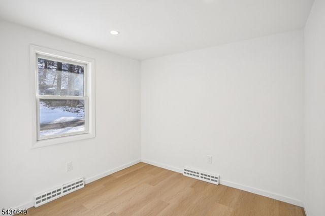 13 Cliffside Ter, Vernon Twp., NJ 07461